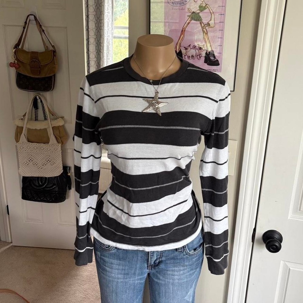 y2k 2000s black white striped long sleeve‎ fitted top